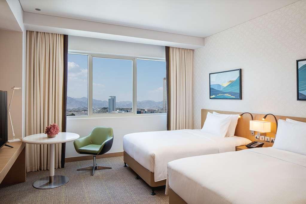 Doubletree By Hilton Fujairah City Szoba fotó