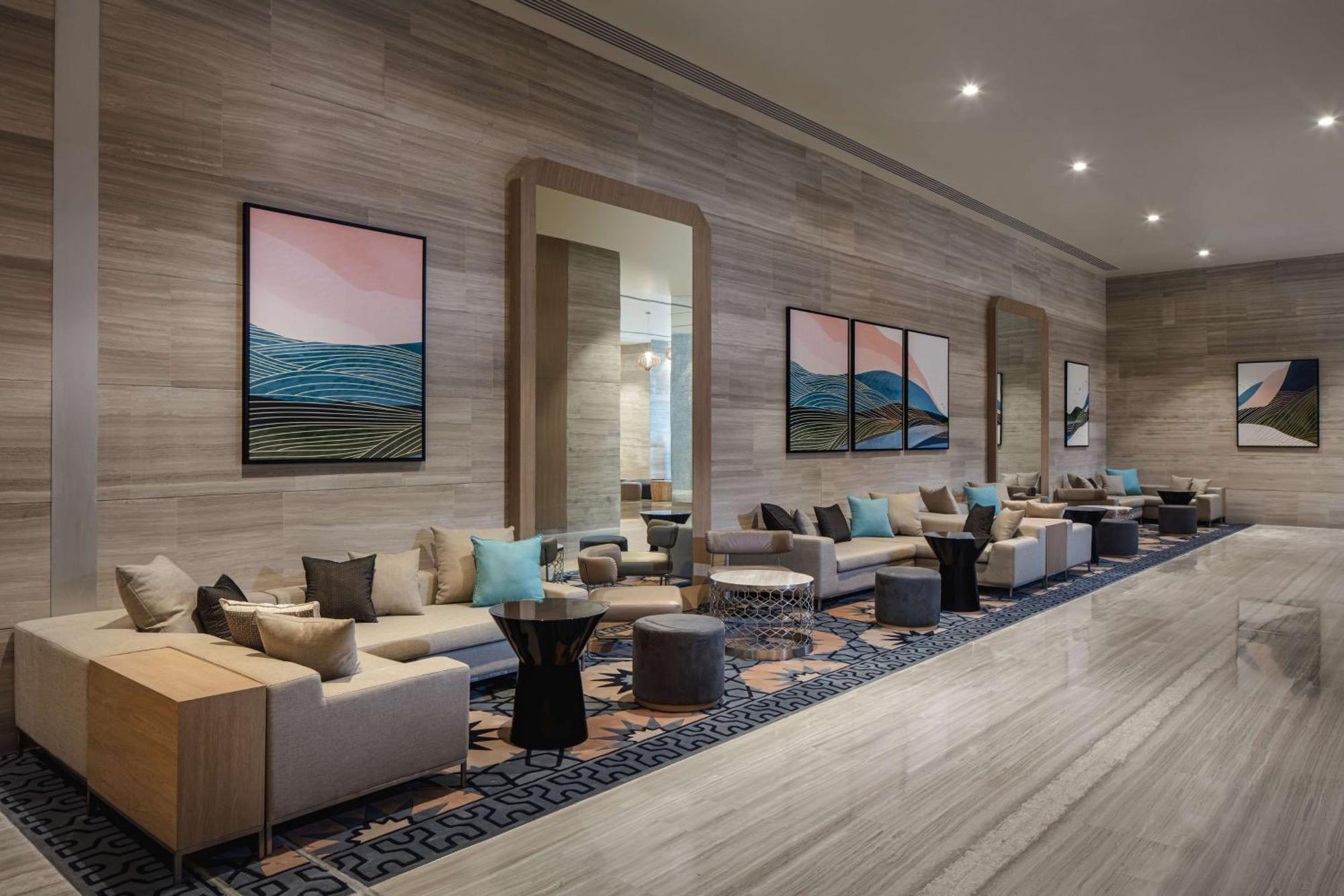 Doubletree By Hilton Fujairah City Kültér fotó The lounge at the airport