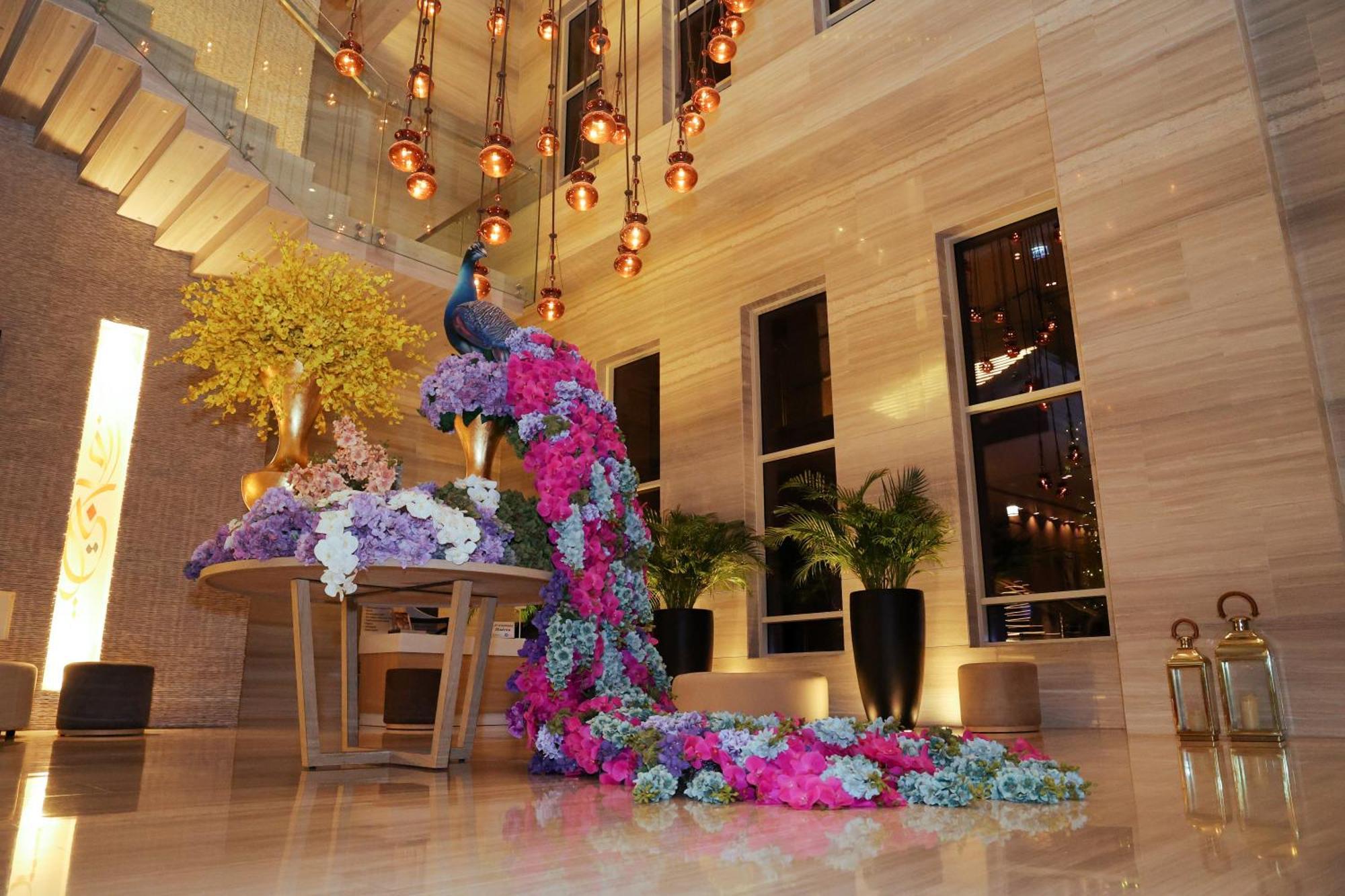 Doubletree By Hilton Fujairah City Kültér fotó The lobby of the Taj Mahal Palace